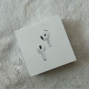 NEW AirPods 4 with Noice Cancellation